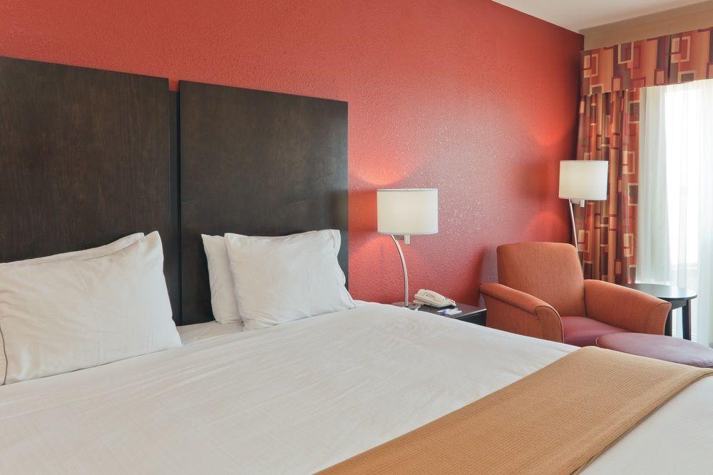 Express North By Ihg Hotel Winona