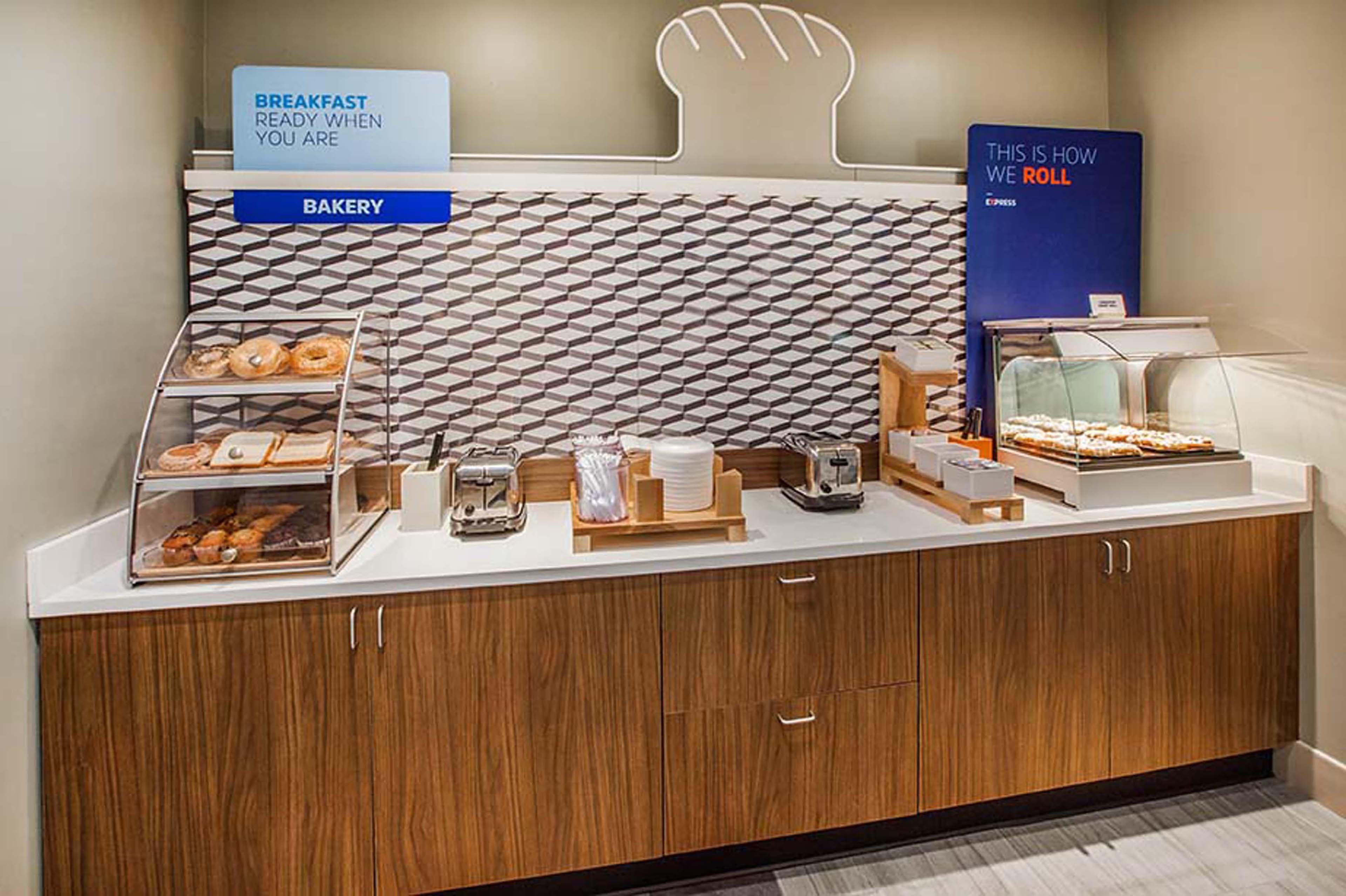 Express North By Ihg Hotel