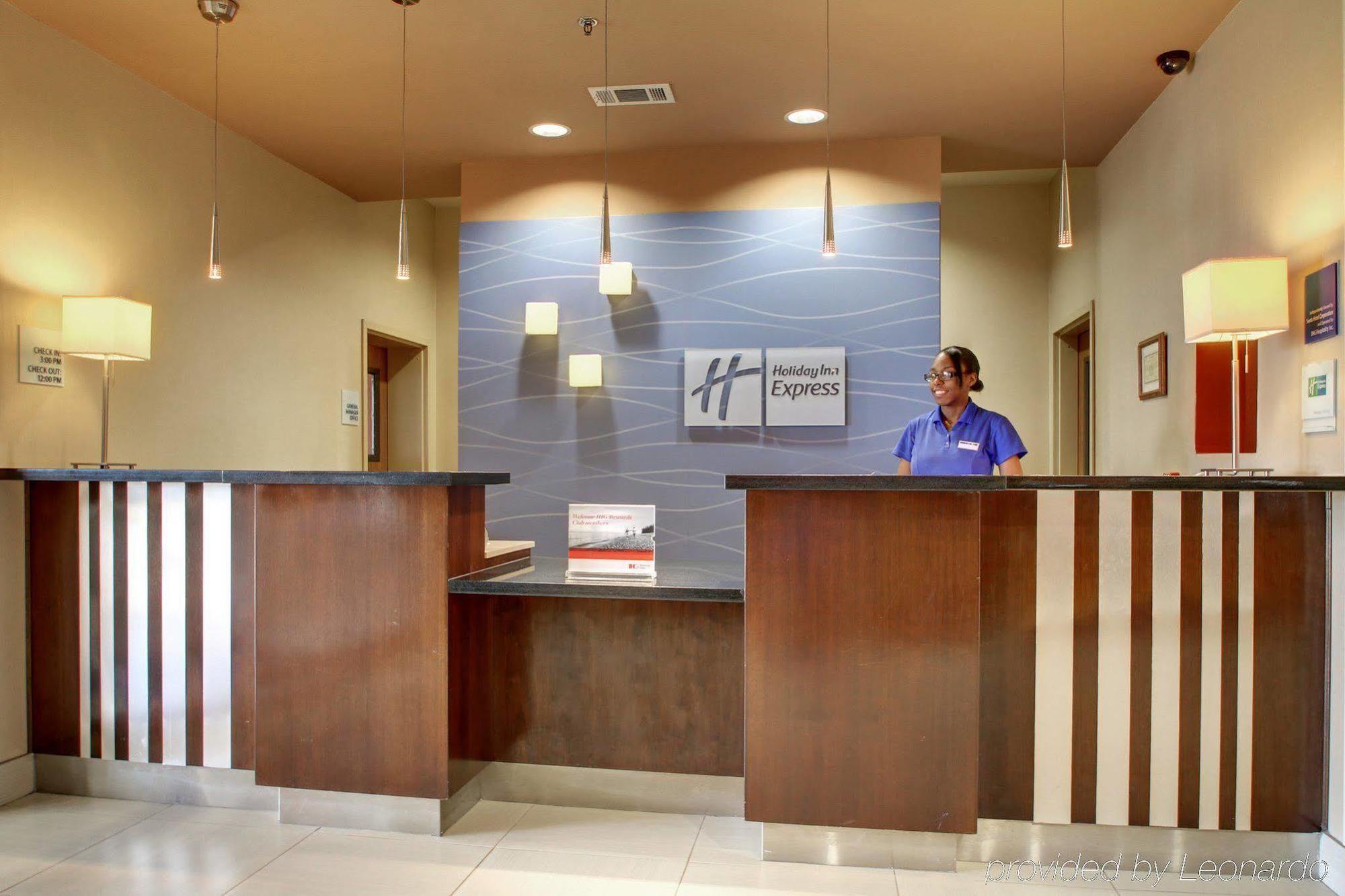 Express North By Ihg 2* Winona